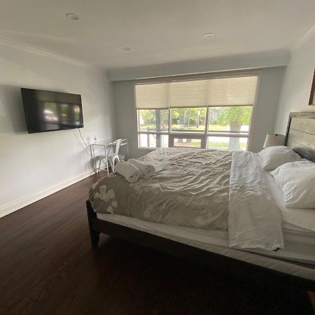 Yonge And Finch Subway !L Spacious & Bright Private Bedroom With Shared Amenties 토론토 외부 사진