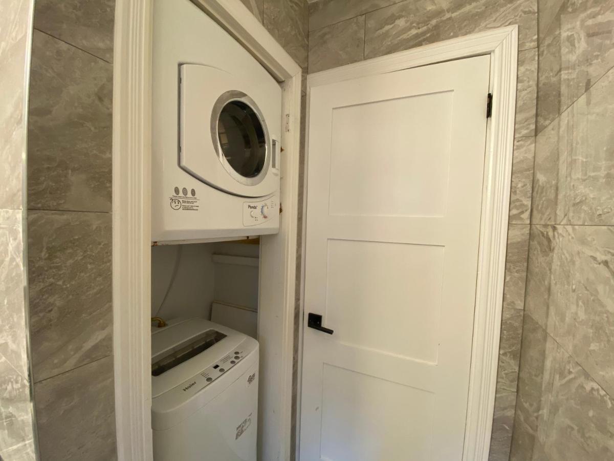 Yonge And Finch Subway !L Spacious & Bright Private Bedroom With Shared Amenties 토론토 외부 사진