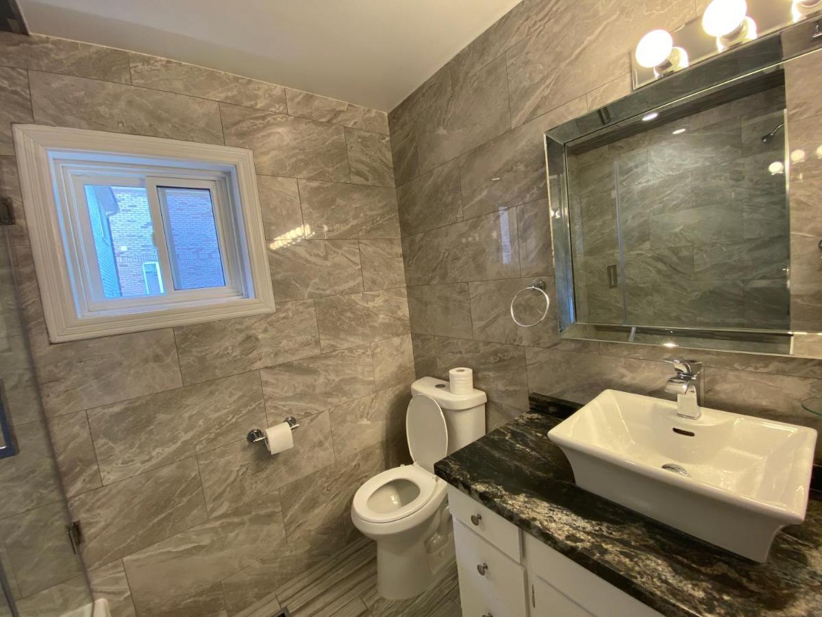 Yonge And Finch Subway !L Spacious & Bright Private Bedroom With Shared Amenties 토론토 외부 사진